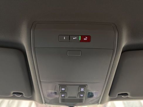 Certified 2021 Volkswagen Atlas SE image 23