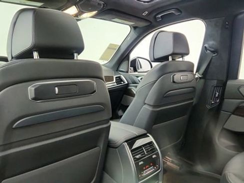 Used 2024 BMW X7 xDrive40i w/ M Sport Package image 35