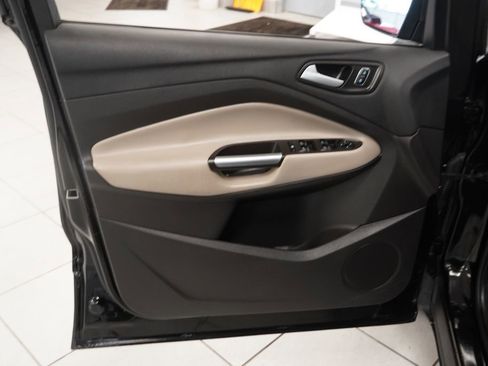 Used 2019 Ford Escape SEL AWD/4WD image 5