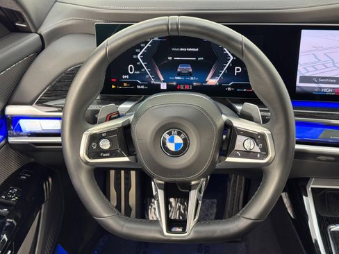 Used 2024 BMW 760i xDrive w/ Premium Package 2 image 22