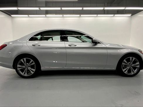 Used 2021 Mercedes-Benz C 300 Sedan image 5