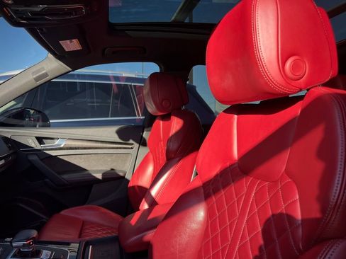 Used 2019 Audi SQ5 Premium Plus w/ Premium Plus Package image 48