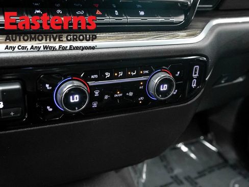 Used 2022 Chevrolet Silverado 1500 LT w/ Convenience Package II AWD/4WD image 20