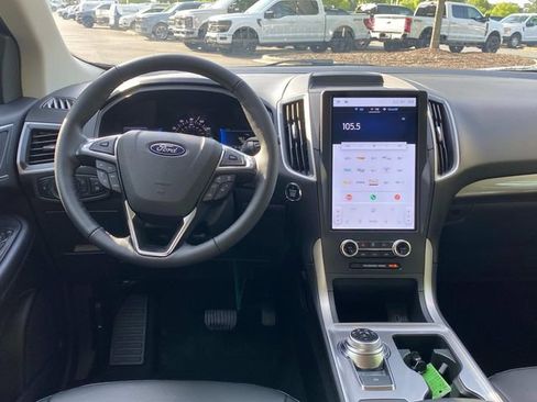 Used 2024 Ford Edge SEL w/ Convenience Package AWD/4WD image 8
