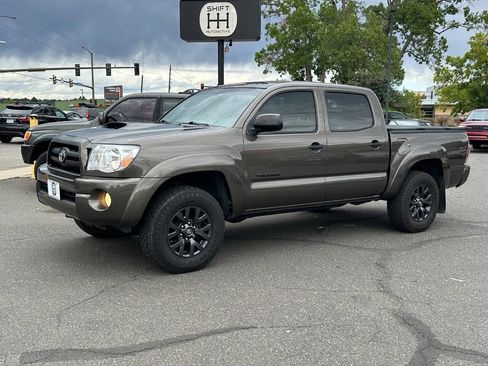 Used 2010 Toyota Tacoma 4x4 Double Cab image 4