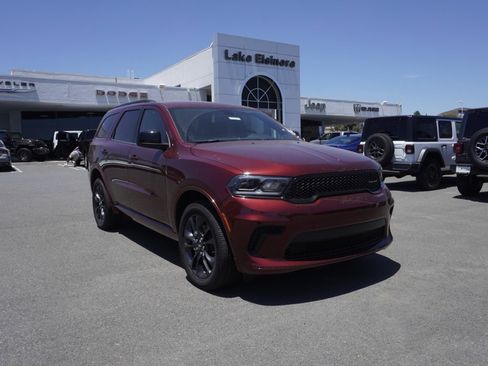 New 2024 Dodge Durango SXT w/ SXT Blacktop Group image 2