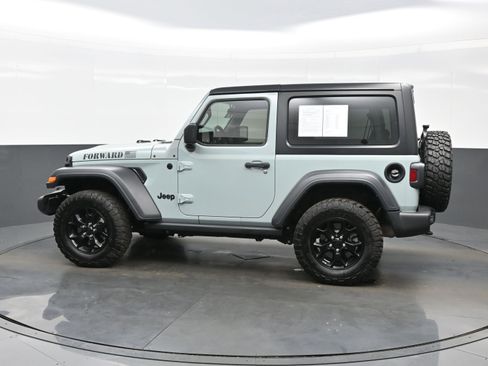 Used 2023 Jeep Wrangler Willys image 3