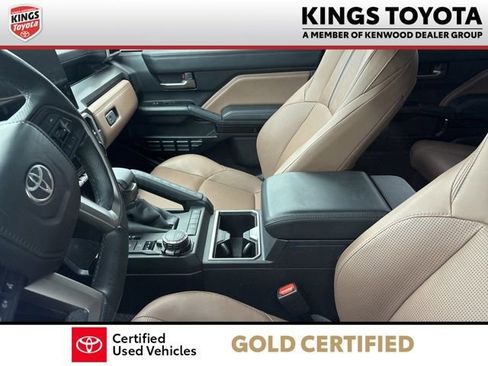 Used 2025 Toyota 4Runner Limited AWD/4WD image 11