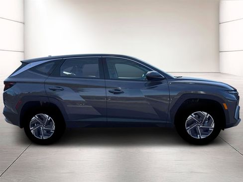 New 2026 Hyundai Tucson Blue SE AWD/4WD image 9
