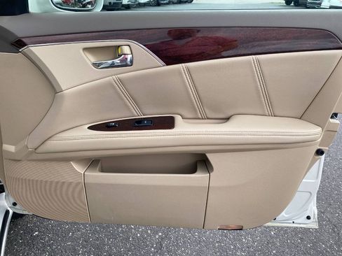 Used 2008 Toyota Avalon Limited FWD image 32