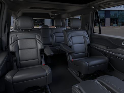 New 2026 Lincoln Navigator L Reserve AWD/4WD image 11