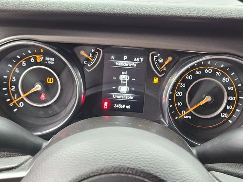 Used 2022 Jeep Gladiator Sport image 28