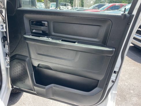 Used 2018 RAM 1500 Express w/ Express Value Package RWD image 21