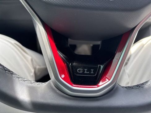 Used 2022 Volkswagen Jetta GLI Autobahn FWD image 12