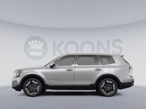 Used 2024 Kia Telluride SX X-Line AWD/4WD image 2