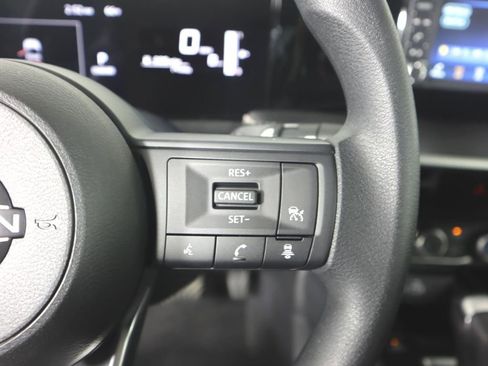 Certified 2025 Nissan Kicks S image 15