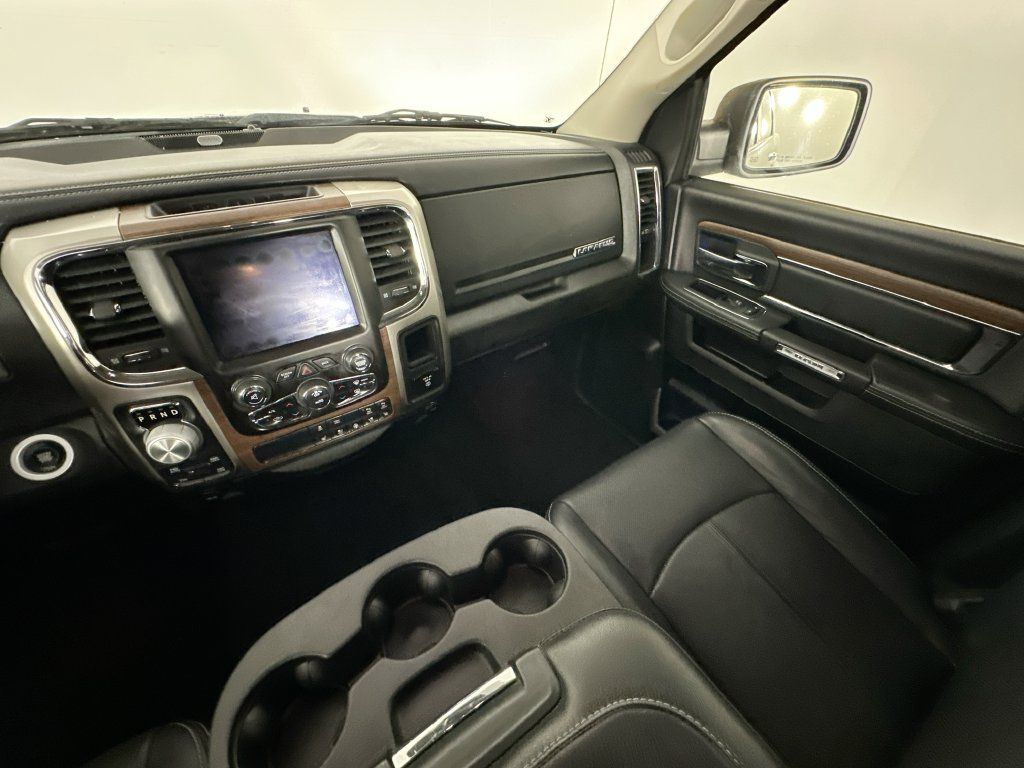 Used 2018 RAM 1500 Laramie w/ Convenience Group AWD/4WD image 11
