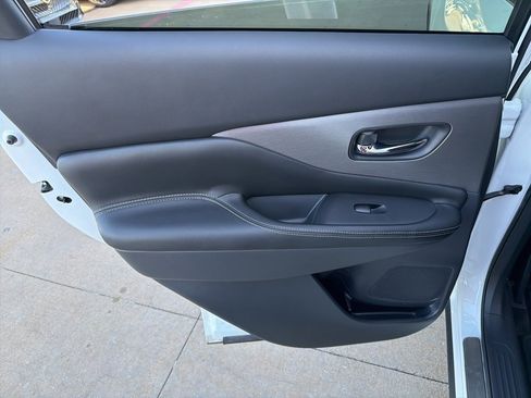 Used 2024 Nissan Murano SV w/ SV Midnight Edition Package image 16