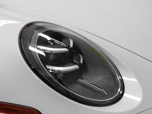 Certified 2025 Porsche 911 Carrera S RWD image 22