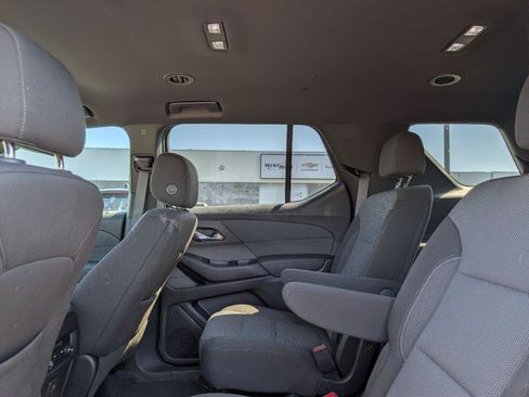 Used 2023 Chevrolet Traverse LT AWD/4WD image 10