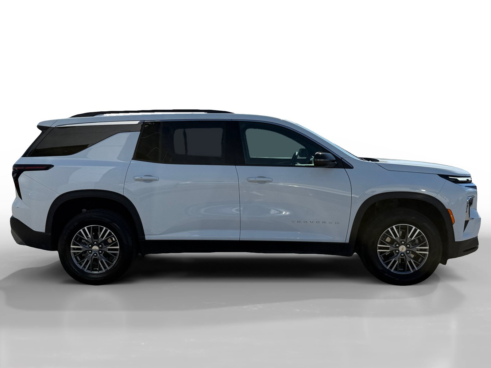 Used 2025 Chevrolet Traverse LT FWD image 6