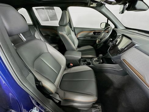 Used 2025 Subaru Forester Sport image 36