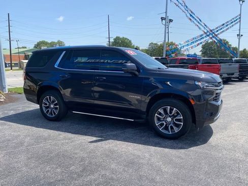 Used 2022 Chevrolet Tahoe LT w/ Luxury Package AWD/4WD image 6
