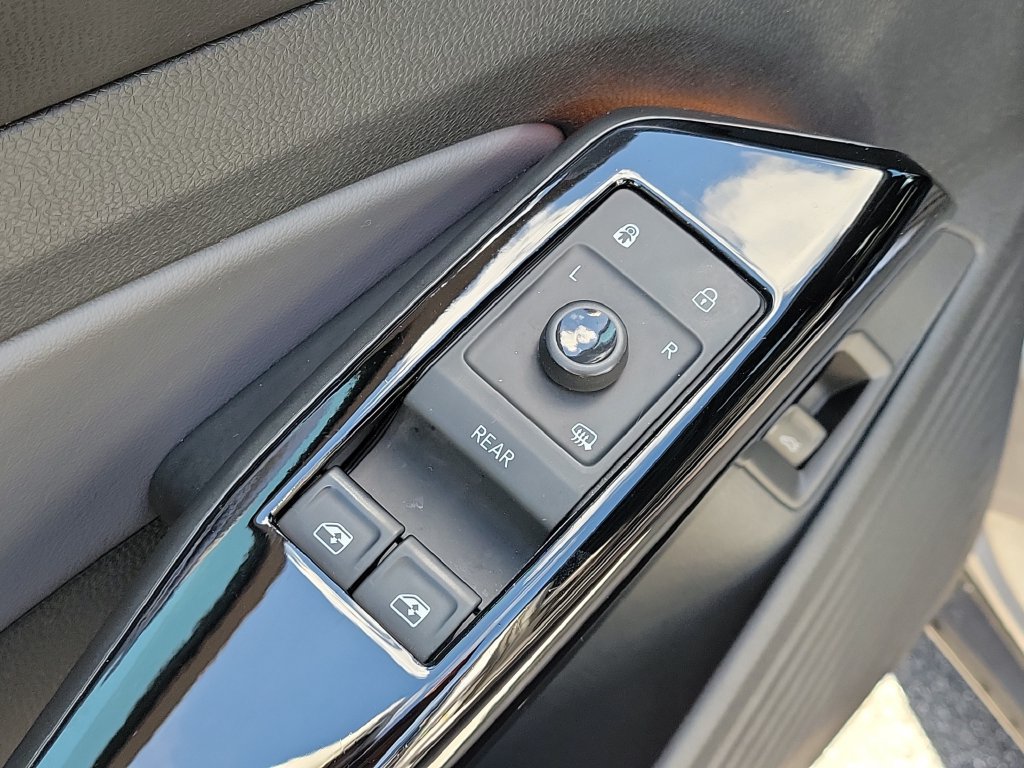 Certified 2023 Volkswagen ID.4 Pro S RWD image 18