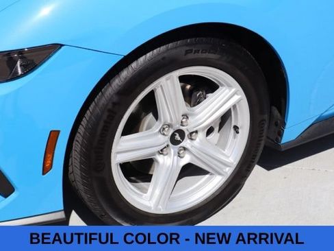 Used 2026 Ford Mustang Premium RWD image 2