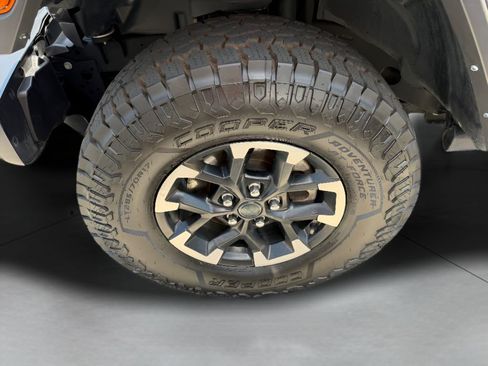 Used 2024 Jeep Wrangler Unlimited Rubicon 4xe AWD/4WD image 11