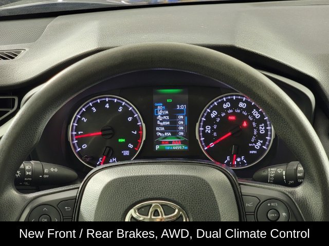 Used 2021 Toyota RAV4 XLE AWD/4WD image 28