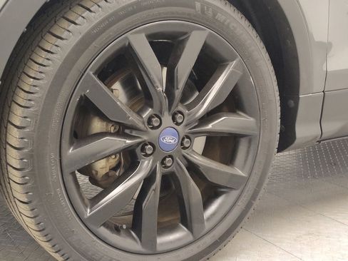 Used 2017 Ford Escape Titanium image 31