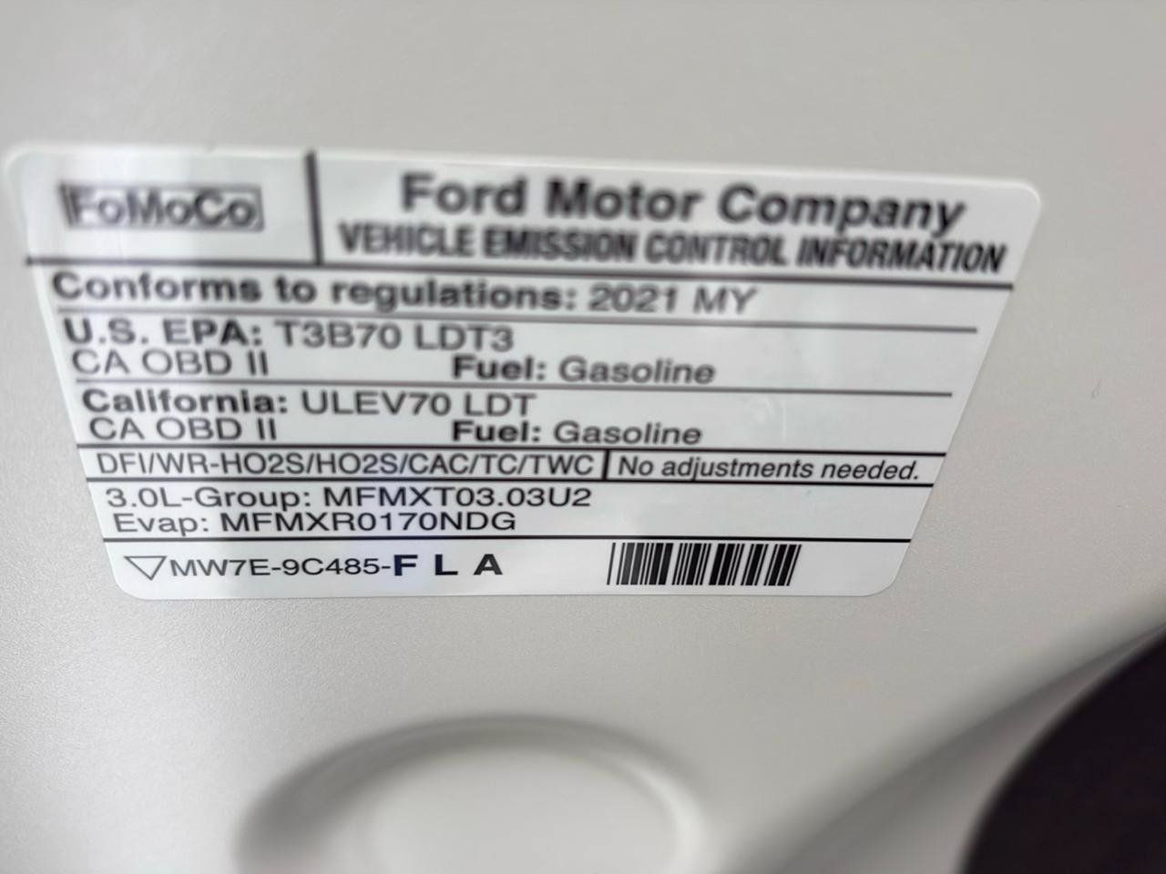 Used 2021 Ford Explorer Platinum w/ Equipment Group 601A AWD/4WD image 30