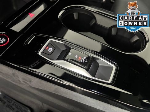 Used 2025 Audi SQ6 e-tron Premium Plus w/ Premium Plus AWD/4WD image 26