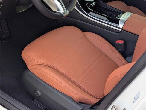 New 2025 Mercedes-Benz C 300 Sedan image 4