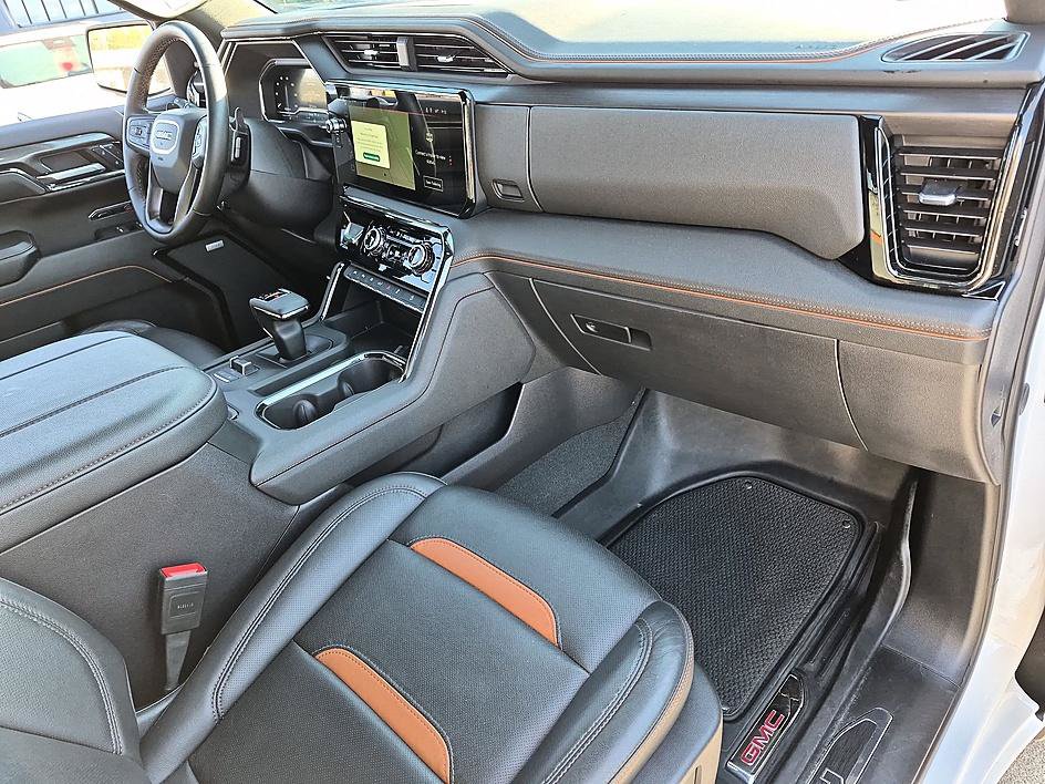 Used 2024 GMC Sierra 1500 AT4 w/ Technology Package AWD/4WD image 37