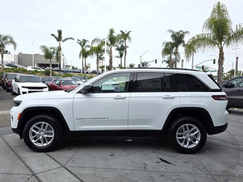 New 2025 Jeep Grand Cherokee Laredo X image 2