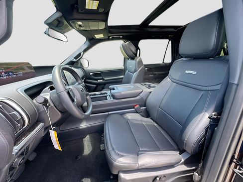 New 2026 Ford Expedition Max Platinum w/ Stealth Appearance Package AWD/4WD image 15