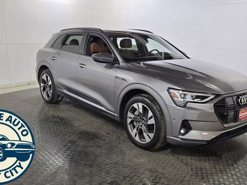 Used 2021 Audi e-tron Premium w/ Convenience Plus Package AWD/4WD image 1