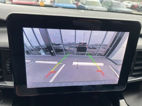 Certified 2024 Ford Explorer ST-Line w/ Class IV Trailer Tow Package image 17