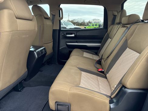 Used 2014 Toyota Tundra SR5 image 11