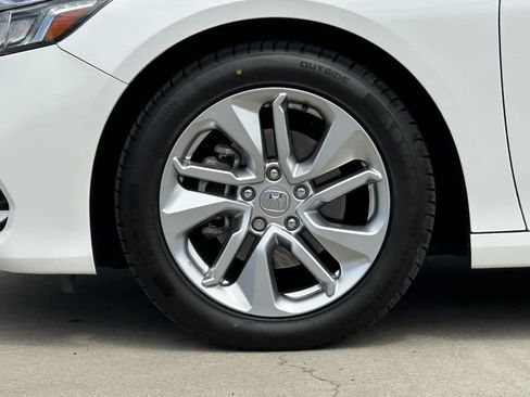Used 2019 Honda Accord LX image 24