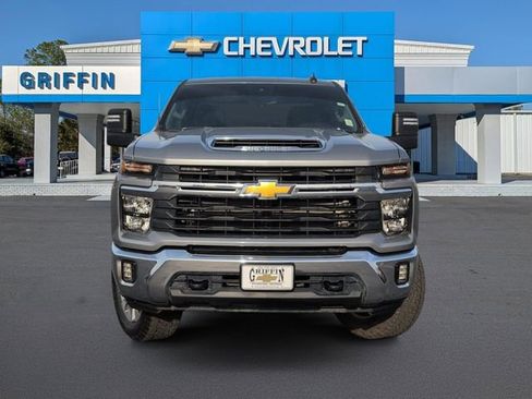 Used 2025 Chevrolet Silverado 2500 LT AWD/4WD image 12