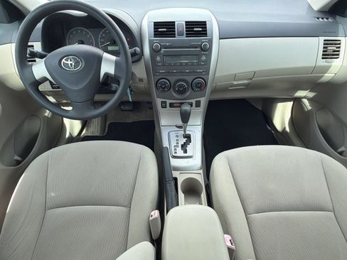 Used 2011 Toyota Corolla LE FWD image 16