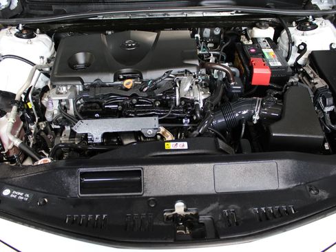 Used 2020 Toyota Camry XSE FWD image 36