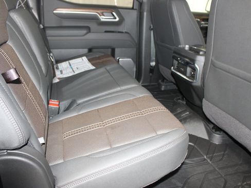 New 2026 Chevrolet Silverado 1500 High Country AWD/4WD image 38