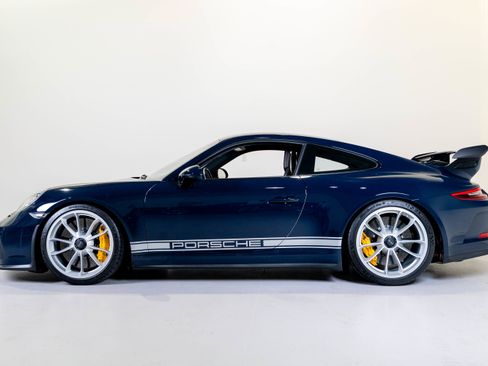 Used 2018 Porsche 911 GT3 RWD image 7