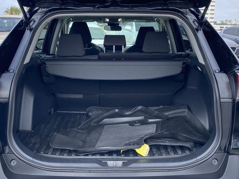 Certified 2025 Toyota RAV4 LE image 21