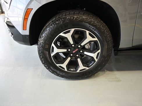 New 2026 GMC Yukon XL AT4 image 35