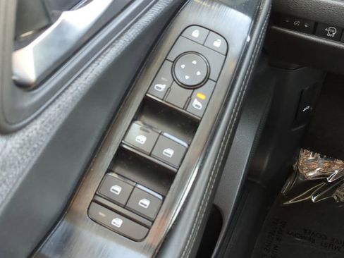 Certified 2023 Nissan Rogue SV AWD/4WD image 18